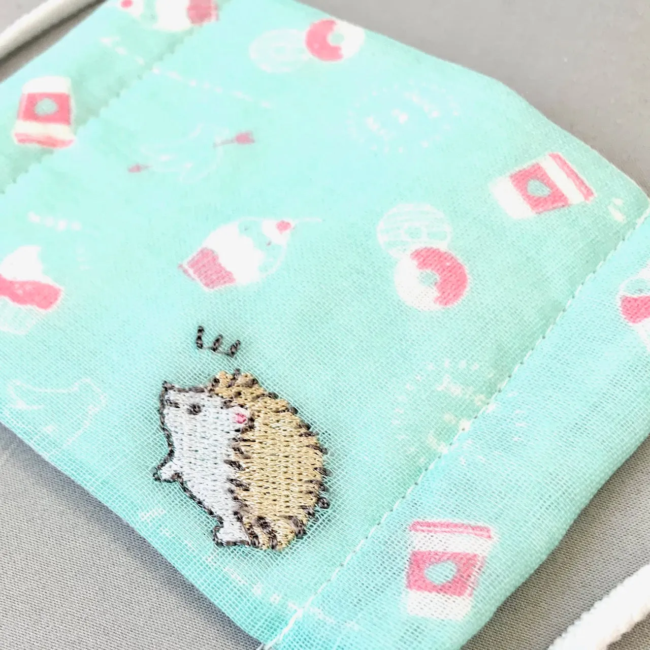 X 257593 Hedgehog Dessert Face Masks Kamio-DISCONTINUED