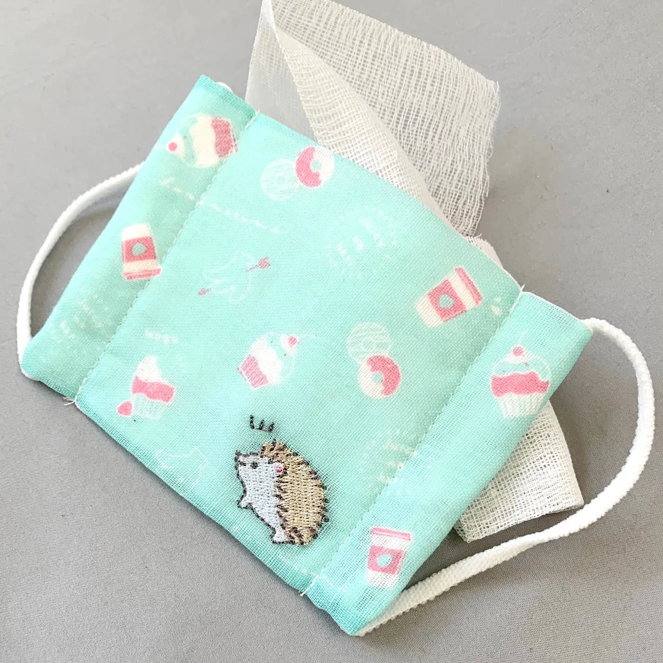 X 257593 Hedgehog Dessert Face Masks Kamio-DISCONTINUED